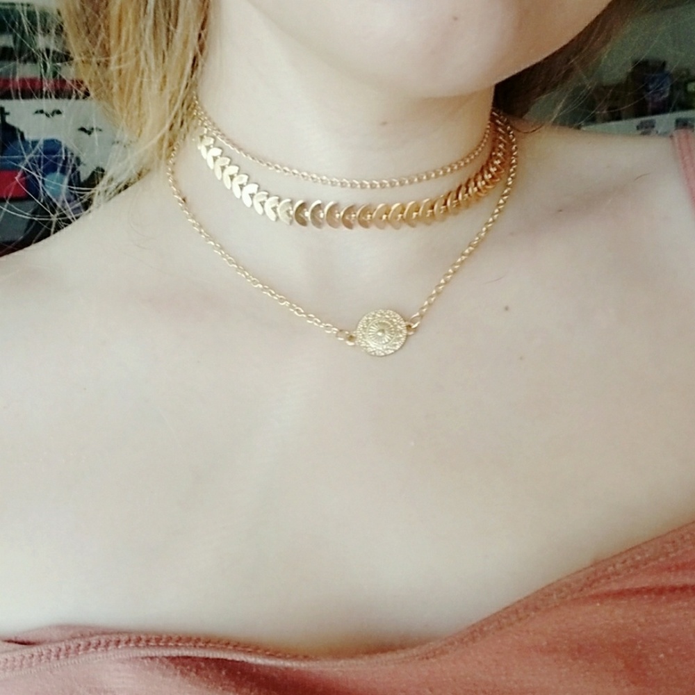 Layered charm choker